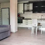 Gloria House Apartmán *