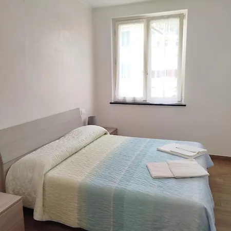 Gloria House - Check In At Via Giuseppe Garibaldi N 104